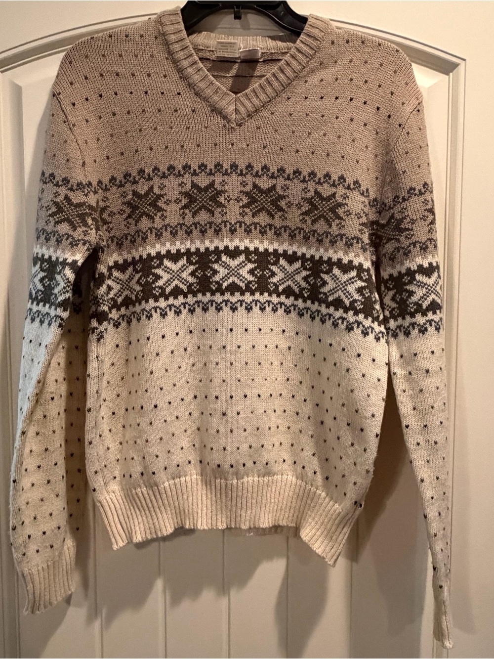 Vintage Men's Cream Fair Isle V-Neck Sweater by Kennington Ltd XL
